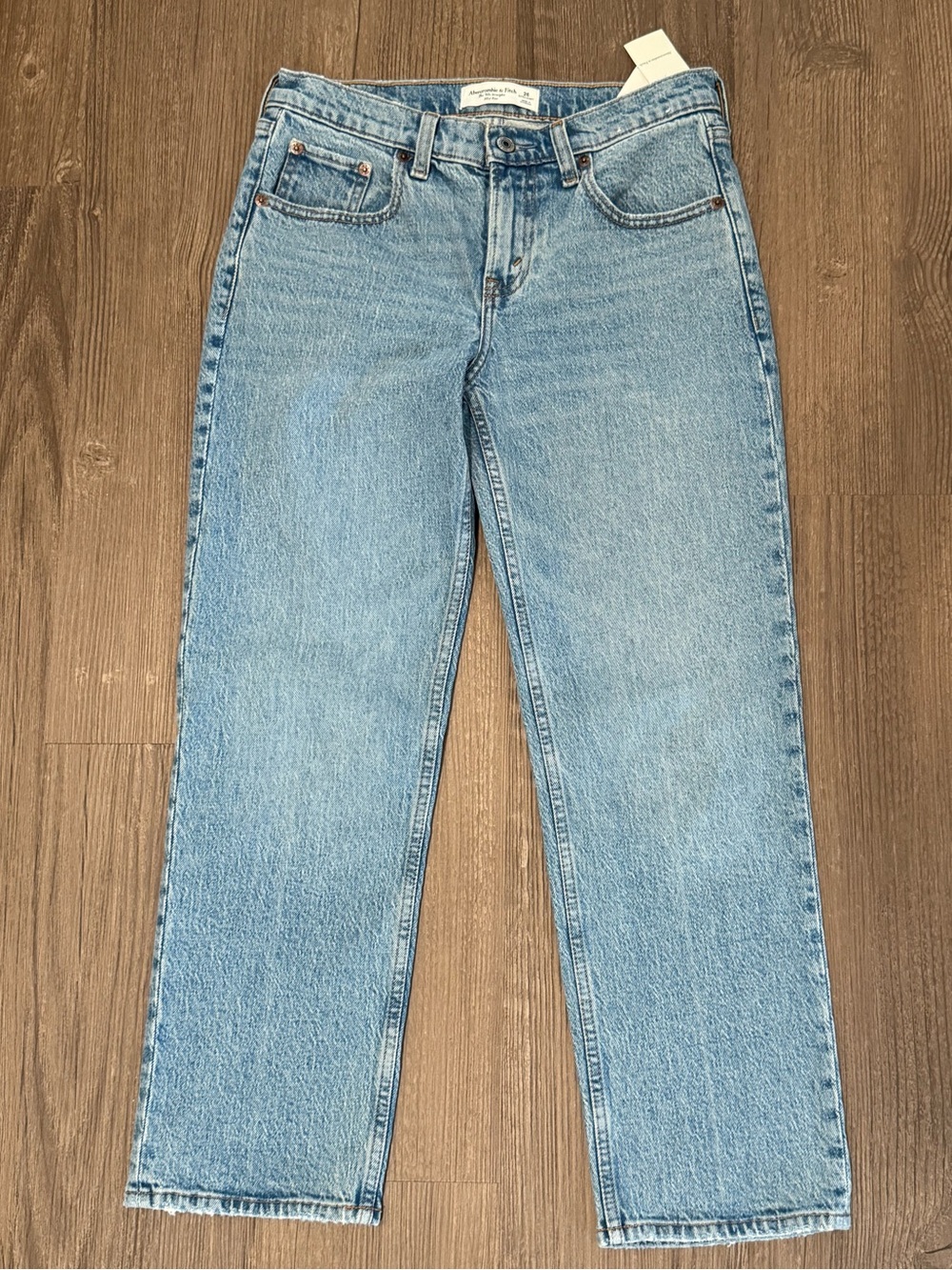 NWT Abercrombie & Fitch 90’s Straight Mid Rise
